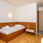 Porto 3* זאדאר
