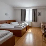 מלון Porto 3*