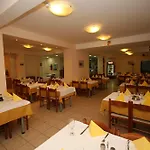 Porto מלון 3*