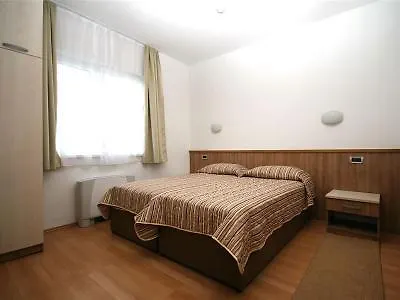 波尔图酒店 3* 扎达尔