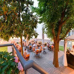 מלון Porto זאדאר