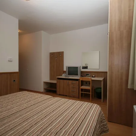 Porto Ξενοδοχείο 3*